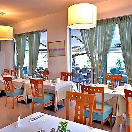 Itta Hotell 3*